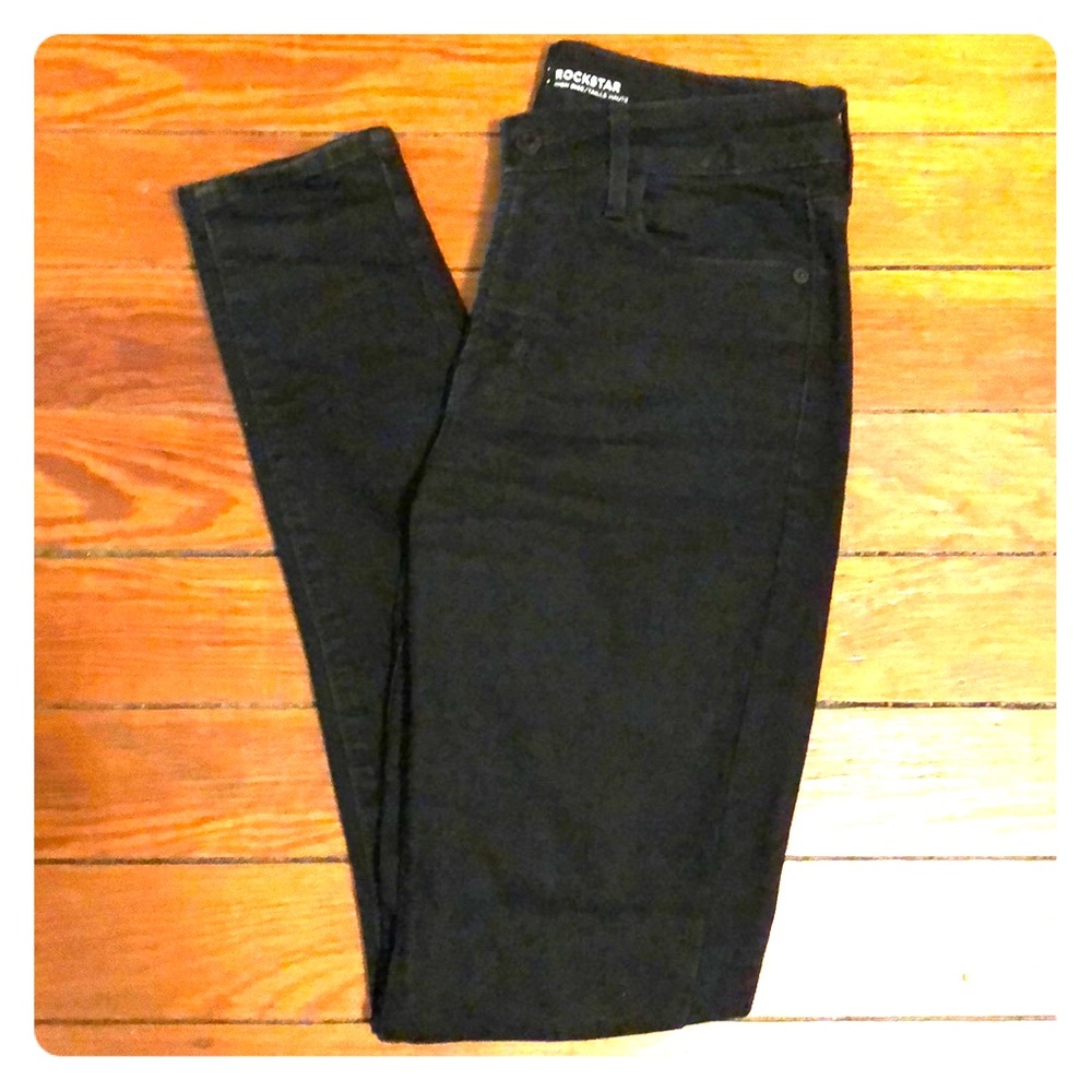 High waisted black skinny jeans